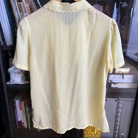 Darling vintage button up - Picture 3 of 4